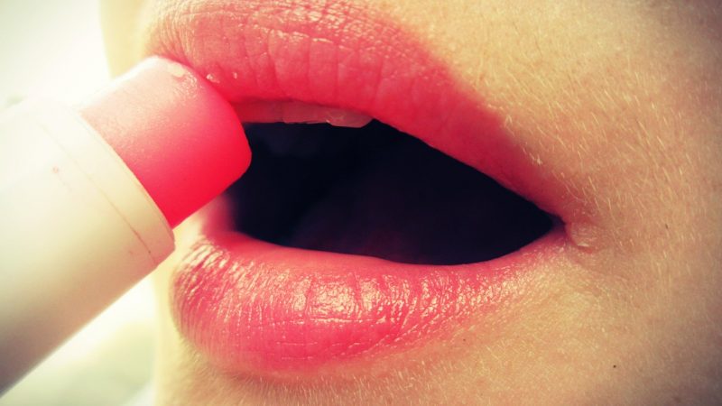 Kwas hialuronowy: zabiegi na usta
