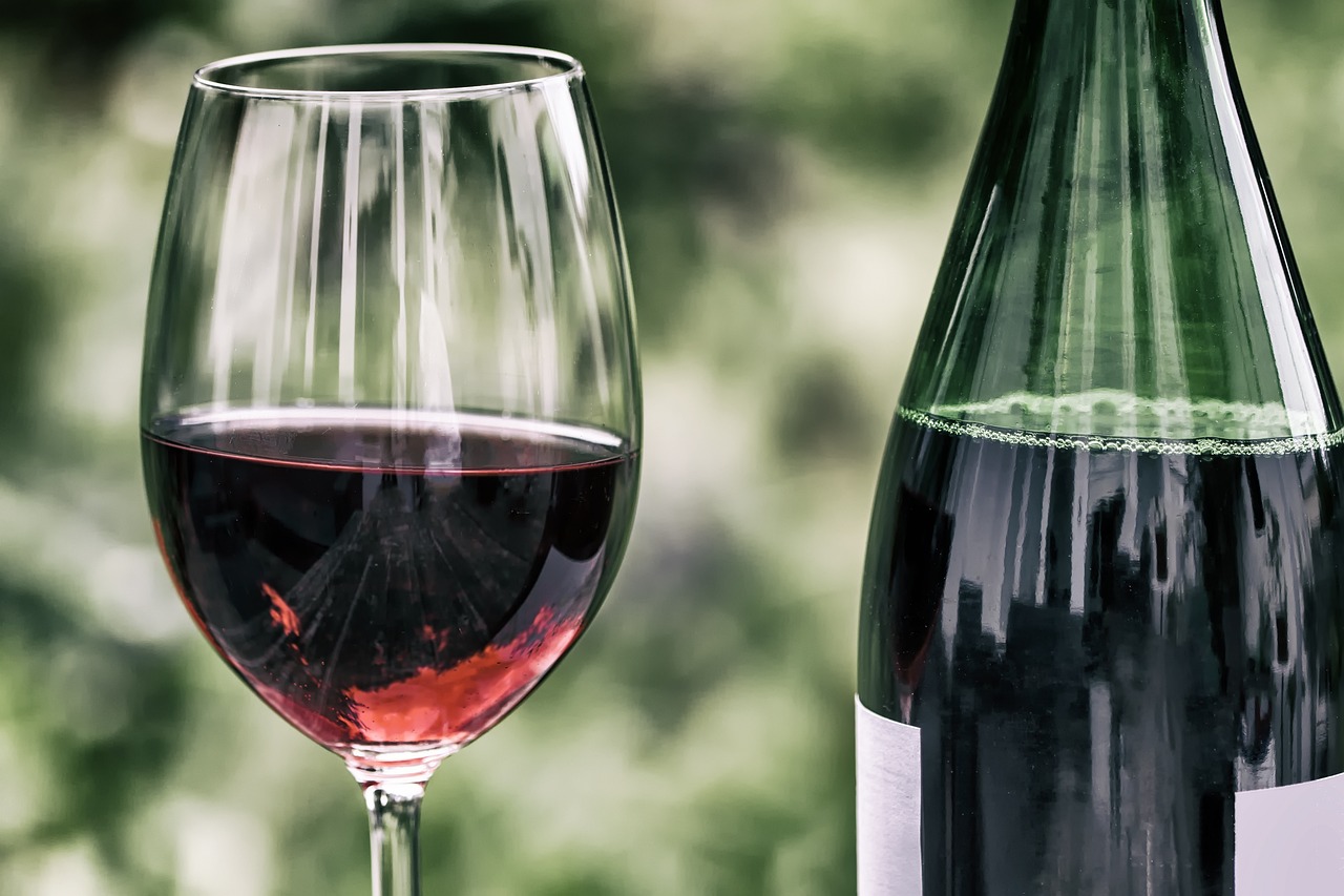 Niezwykłe smaki i aromaty - jakie wino warto kupić?
